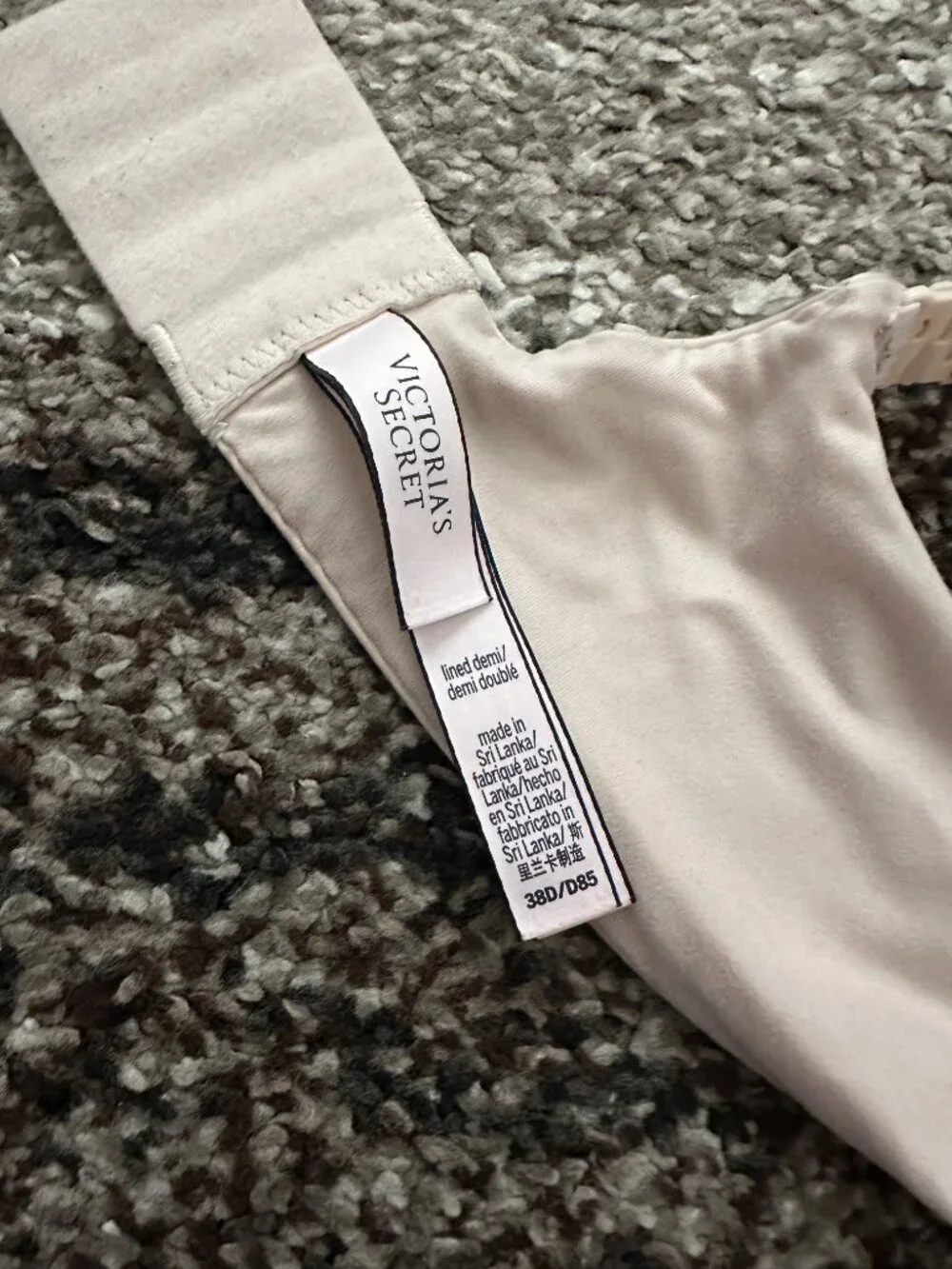 VICTORIA'S SECRET (38D) Nude Body By Victoria Lined Demi Bra Champagne Marzipan - Picture 10 of 13